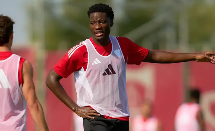 El Sevilla se hace con el 90% de la propiedad de Agoumé