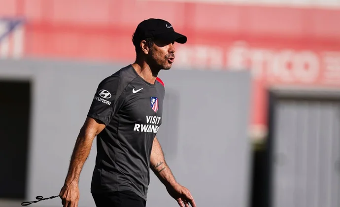 Gallagher se ausenta mientras regresan varios efectivos