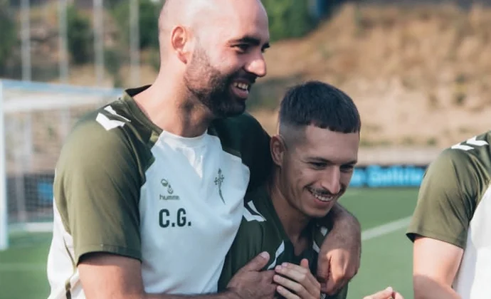 Bryan Zaragoza, novedad en Mos en una sesión con tres bajas