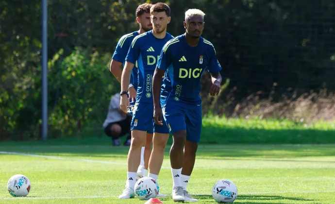 El Real Oviedo regresa a los entrenamientos con Colombatto en la enfermería