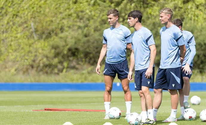 Sadiq sigue sin entrenar en Zubieta y se empieza a asumir su marcha