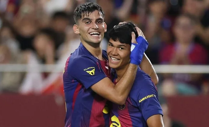 Hansi Flick experimenta con Gerard Martín como central durante la gira asiática