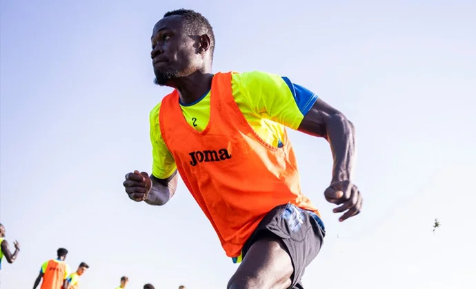 Neyou y Djené entrenan con el grupo tras perderse el último amistoso y no hay rastro de Alderete