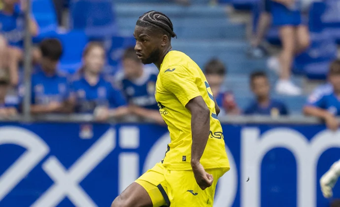 El Villarreal confirma la lesión de Kambwala y la intervención de Logan Costa en un parte médico