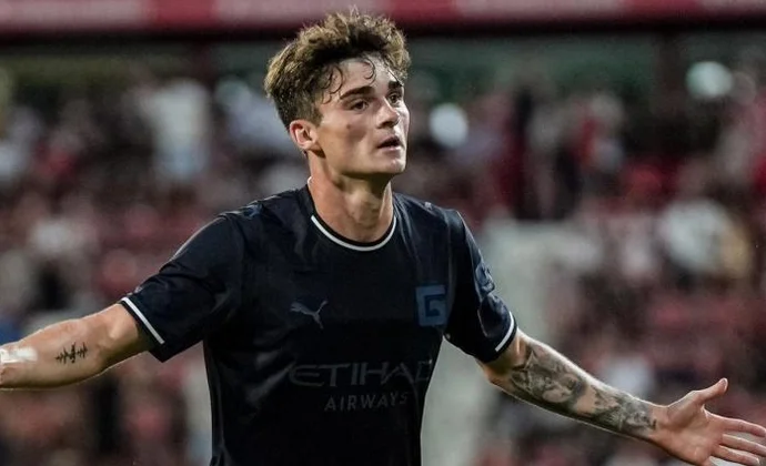 Joel Roca aparece como alternativa inesperada al once