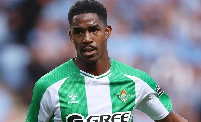 Valles y Junior Firpo se quedan fuera de un once con aires de titular: los posibles motivos