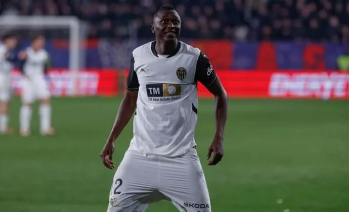 Sadiq rechaza al Elche y estudia la oferta del Valencia