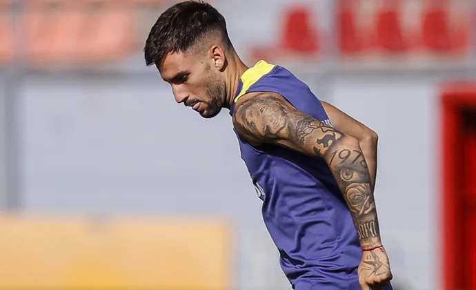 Baena y Almada intercambian su posición en los últimos ensayos