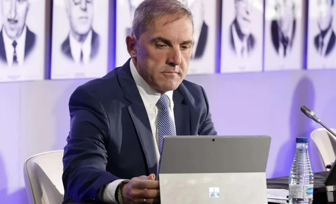 Garagarza volverá a por Urko y Kumbulla cuando el mercado avance