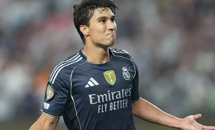 Gonzalo García: renovación, promoción al primer equipo y dorsal 9