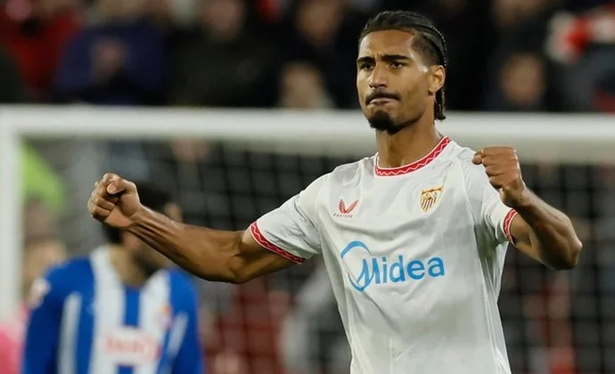 Sevilla y Bayer Leverkusen negocian el traspaso de Loic Badé