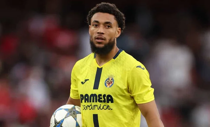 Valencia y Villarreal negocian por Danjuma, que aceptará una rebaja salarial