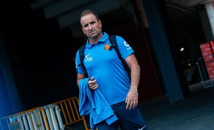 Arrasate despliega su once de gala esperado para enfrentarse al Hamburgo