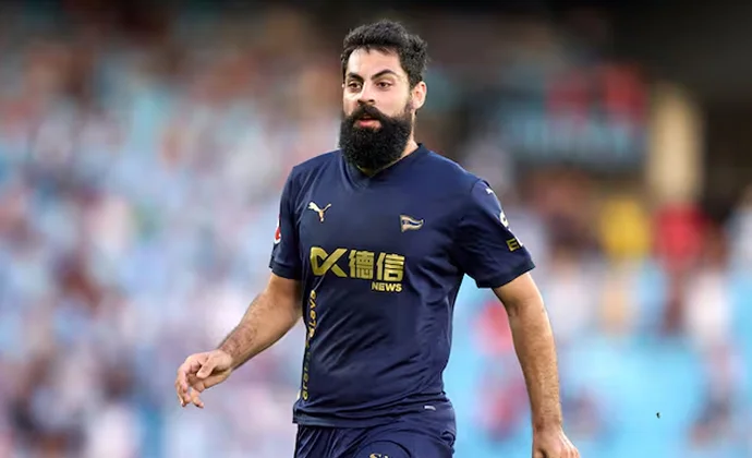 Racing y Alavés negocian por Villalibre