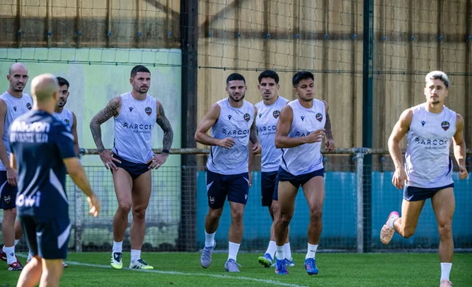 El Levante cierra la semana de entrenamientos en Francia sin los seis lesionados