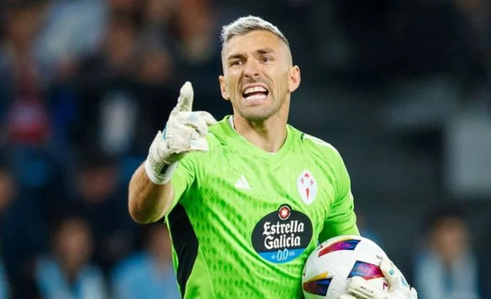 Vicente Guaita valora seriamente la oferta del Elche