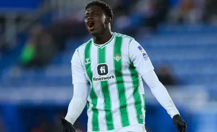 El Betis y el Glasgow Rangers alcanzan un acuerdo por el traspaso de Nobel Mendy