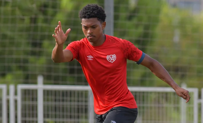 Jozhua Vertrouwd, un mes por delante para convencer