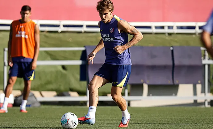 Barrios vuelve al grupo. Cardoso, Sorloth y Giménez, al margen