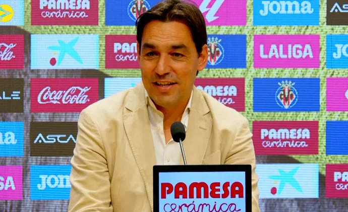 Tena presenta a Mouriño, hace balance del mercado y explica las posiciones a reforzar