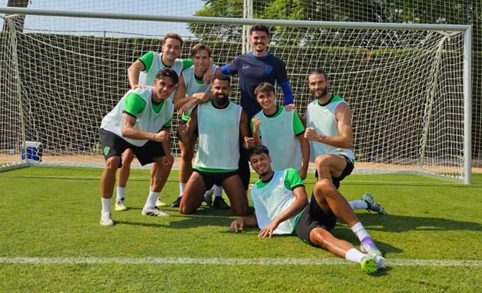Yago y Diaby se prueban con el grupo sin el alta y Josan sigue al margen