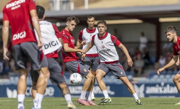 Iker Benito, única baja hoy en Tajonar
