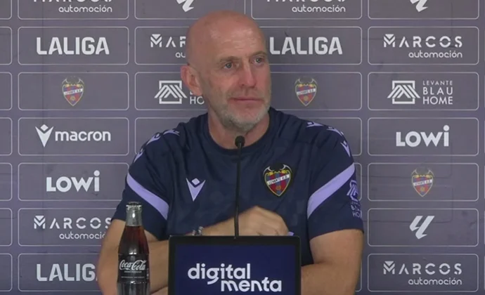 Calero, sobre la enfermería, Carlos Álvarez, Moreno, Koyalipou, Alfonso, la linea defensiva y el Deportivo Alavés