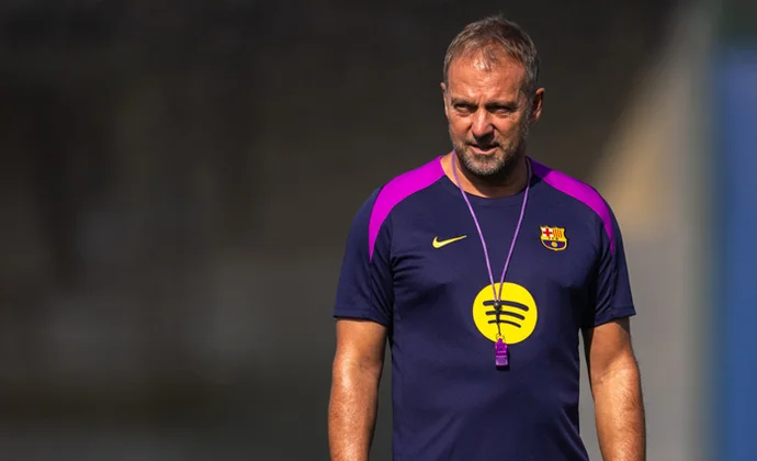 Mundo Deportivo perfila el posible once de Flick en Palma con la duda de Koundé