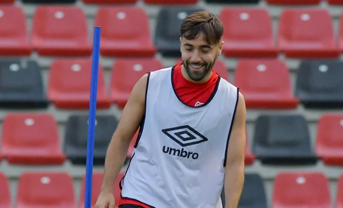 El Rayo inicia la semana del sueño europeo con la plantilla casi al completo