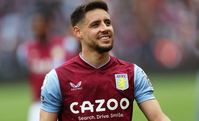 El Girona negocia con el Aston Villa por Álex Moreno