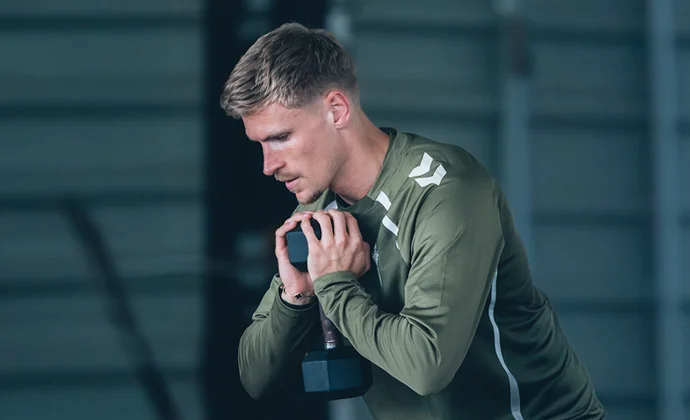 Parte médico oficial de Carl Starfelt y periodo estimado de baja