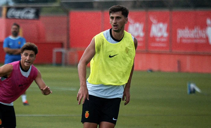 Samu Costa vuelve parcialmente al grupo y Kumbulla completa su primera sesión