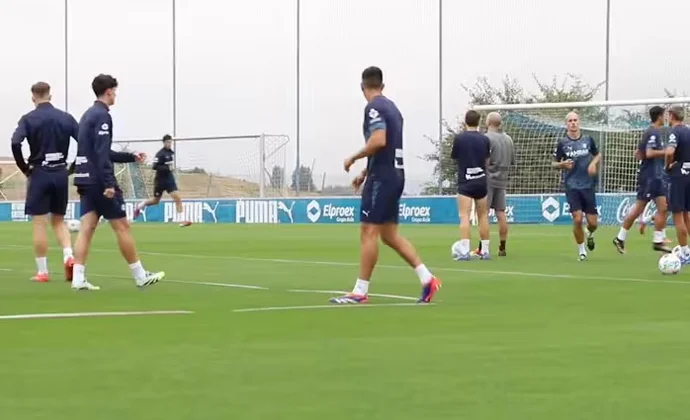 Hugo Novoa, única ausencia en el entrenamiento del Alavés para preparar la visita al Betis