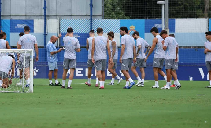 Terrats se incorpora al grupo tras el mareo del domingo