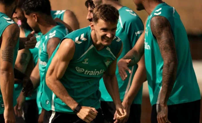 Diego Llorente apunta a recibir el alta médica en los próximos días