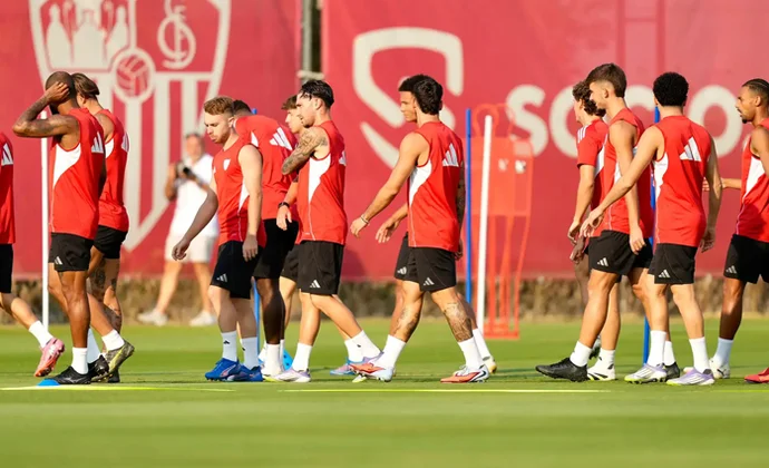 Castrín y Lukebakio vuelven al grupo y Juanlu sigue en el equipo