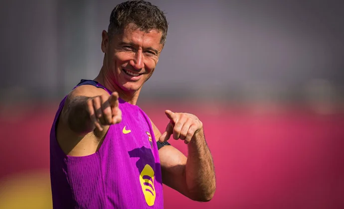 De Jong trabaja al margen, Lewandowski completa una nueva sesión, Bardghji y Héctor Fort se ausentan