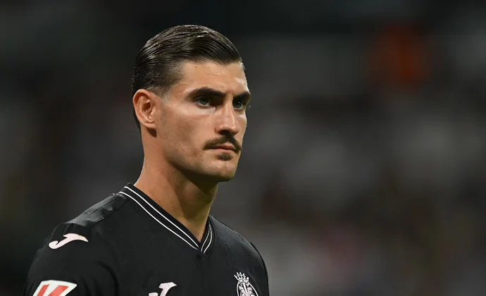 El Villarreal rechaza una primera oferta de cesión del Levante por Diego Conde