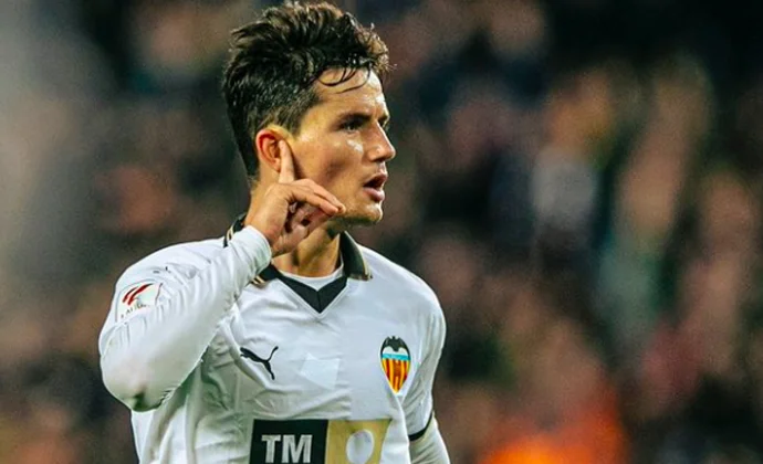 Valencia y Hadjuk Split negocian el traspaso de Hugo Guillamón