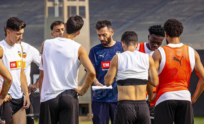 Diego López se incorpora al grupo tras el día de descanso