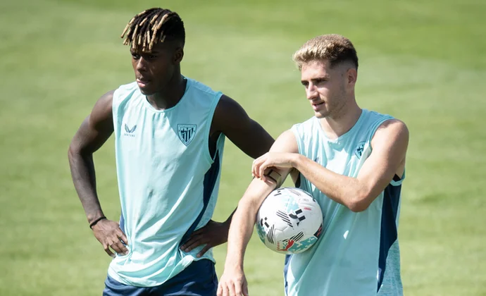 Galarreta se suma al grupo tras la gestión de cargas. Sancet, Prados y Unai Gómez avanzan