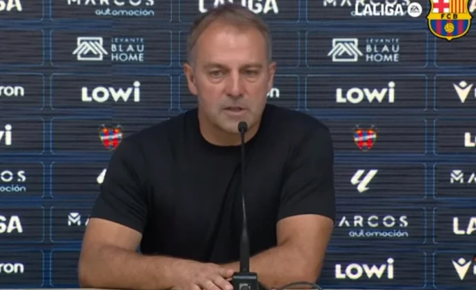 Flick celebra la remontada y habla de Raphinha y Rashford