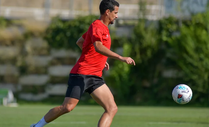 Luiz Felipe se incorpora parcialmente y Valentín sigue al margen