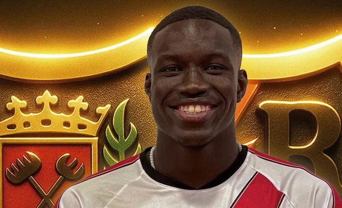 Mendy llega lesionado a Vallecas y necesitará varias semanas