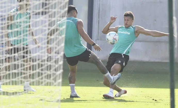 Deossa se prueba con el grupo en una sesión sin Pau López ni Junior