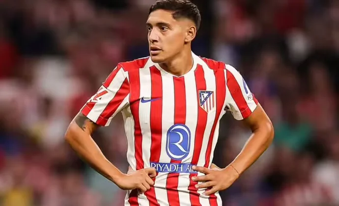 Nahuel Molina en la mira: el Nottingham Forest mueve ficha