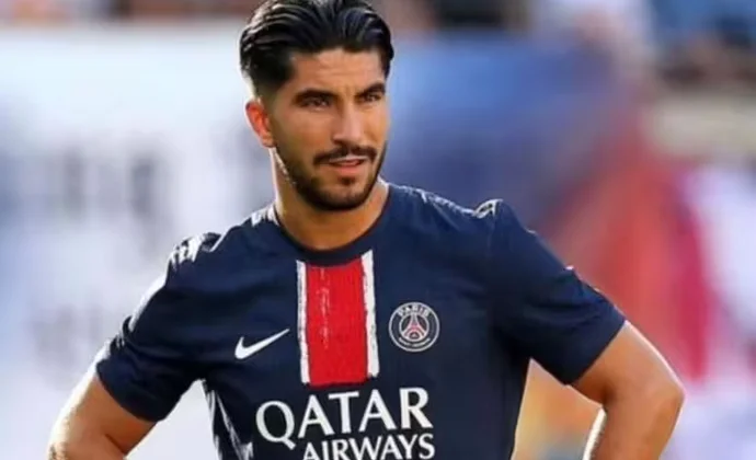 La Real Sociedad negocia la cesión de Carlos Soler con el PSG