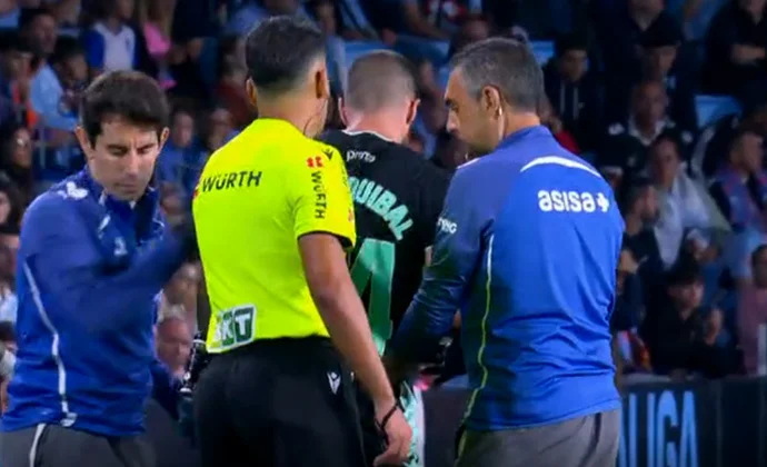 Aitor Ruibal se retiró del partido de Vigo por un pinchazo en los isquiotibiales