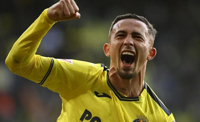 El Villarreal cierra los flecos de la venta de Yeremy Pino, rumbo a Inglaterra