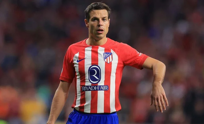 El Sevilla FC acepta el ofrecimiento de Azpilicueta y cierra su fichaje